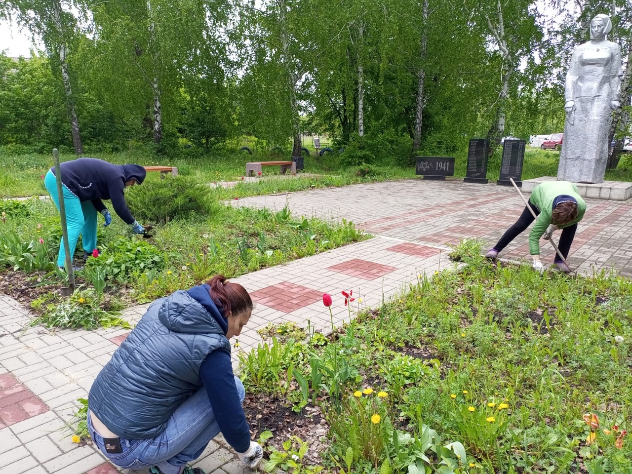 На субботник в любую погоду.